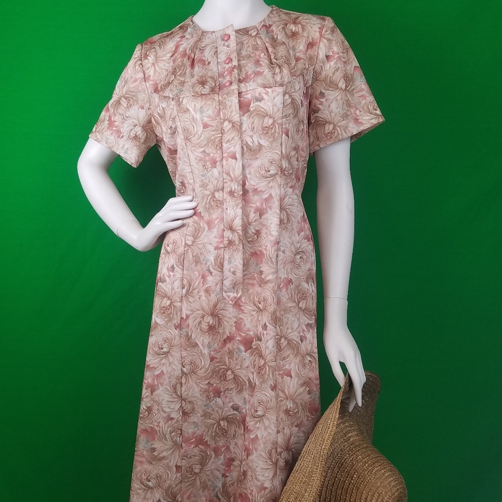 Vintage floral dress with tie belt